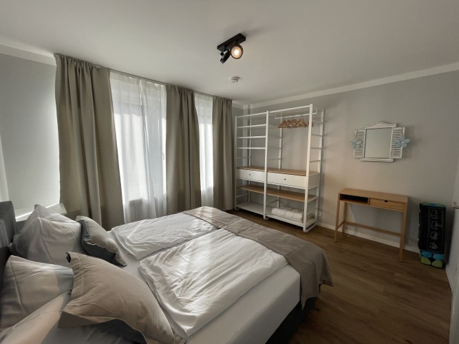 Wohnung B Schlafzimmer